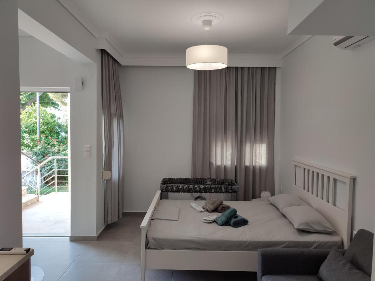 Estrella Rooms Nea Kallikrateia Esterno foto